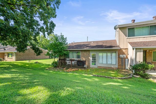 2169 Highway 41 S Apt 27, Greenbrier, TN 37073
