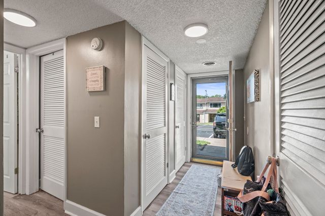2169 Highway 41 S Apt 27, Greenbrier, TN 37073