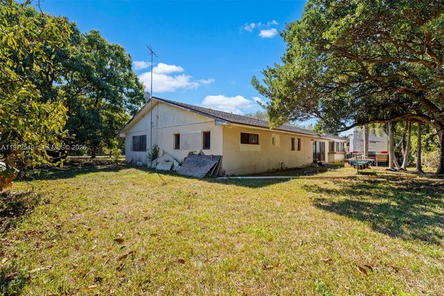 19401 SW 264th St, Homestead, FL 33031