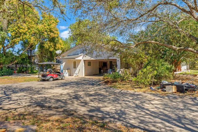 19401 SW 264th St, Homestead, FL 33031