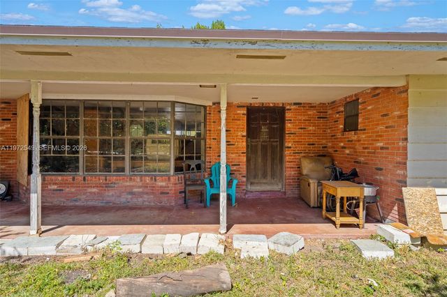 19401 SW 264th St, Homestead, FL 33031