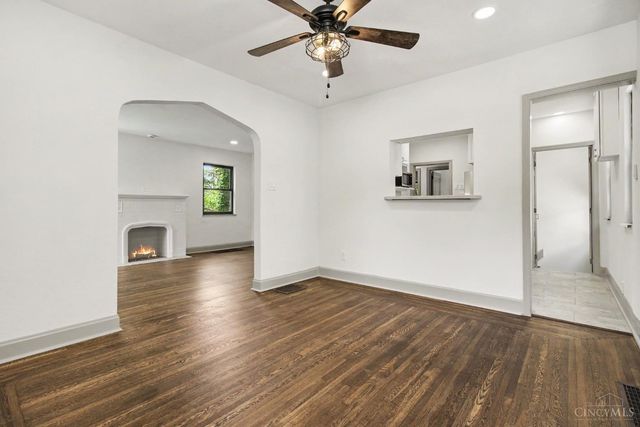 3205 Stanhope, Cincinnati, OH 45211