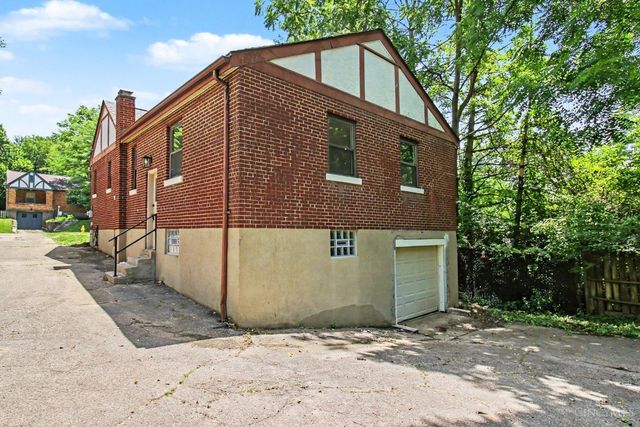 3205 Stanhope, Cincinnati, OH 45211