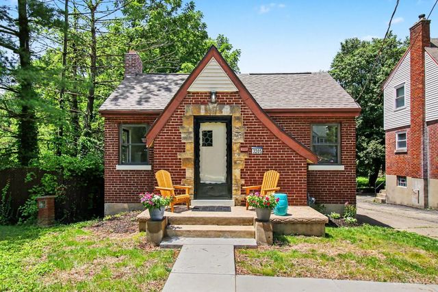 3205 Stanhope, Cincinnati, OH 45211
