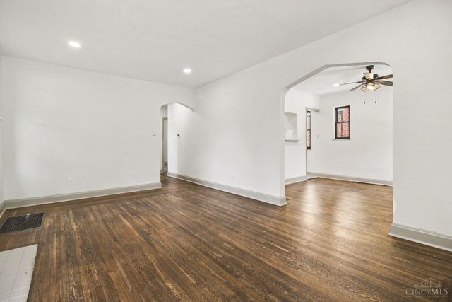 3205 Stanhope, Cincinnati, OH 45211