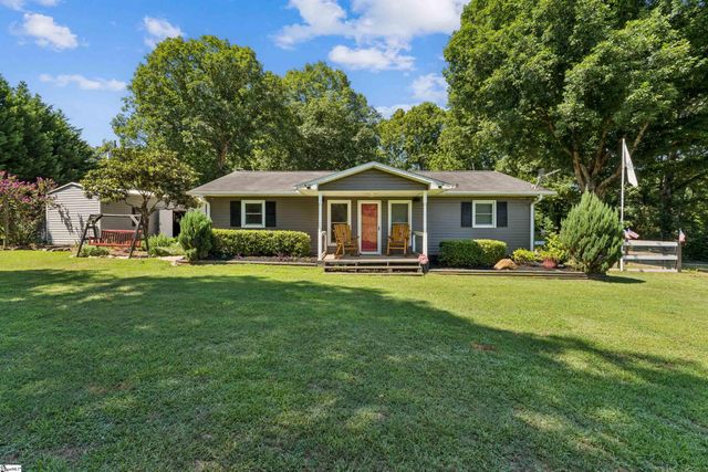 1210 Cooper Bridge Road, Woodruff, SC 29388