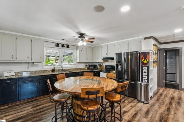 1210 Cooper Bridge Road, Woodruff, SC 29388