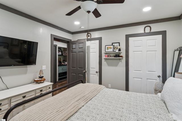 1210 Cooper Bridge Road, Woodruff, SC 29388