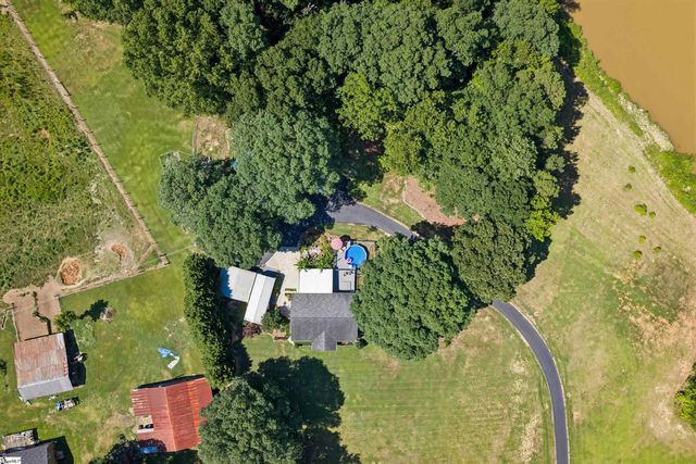 1210 Cooper Bridge Road, Woodruff, SC 29388