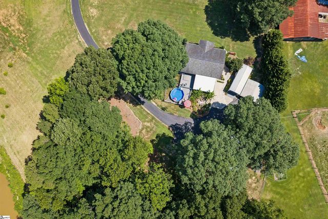 1210 Cooper Bridge Road, Woodruff, SC 29388