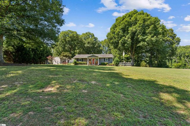 1210 Cooper Bridge Road, Woodruff, SC 29388