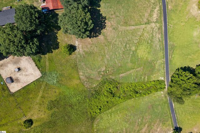1210 Cooper Bridge Road, Woodruff, SC 29388