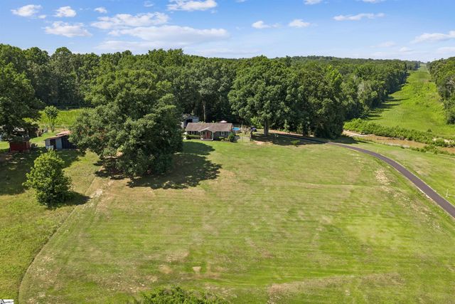 1210 Cooper Bridge Road, Woodruff, SC 29388