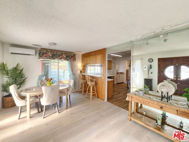 8130 Grimsby Avenue, Los Angeles, CA 90045