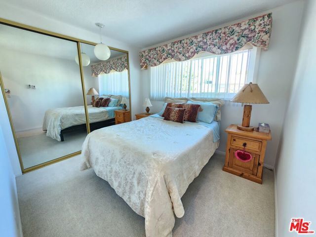 8130 Grimsby Avenue, Los Angeles, CA 90045