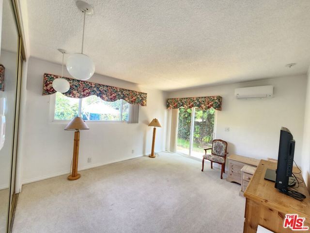 8130 Grimsby Avenue, Los Angeles, CA 90045