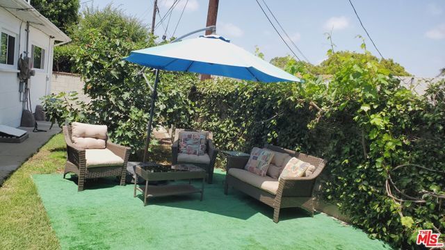 8130 Grimsby Avenue, Los Angeles, CA 90045