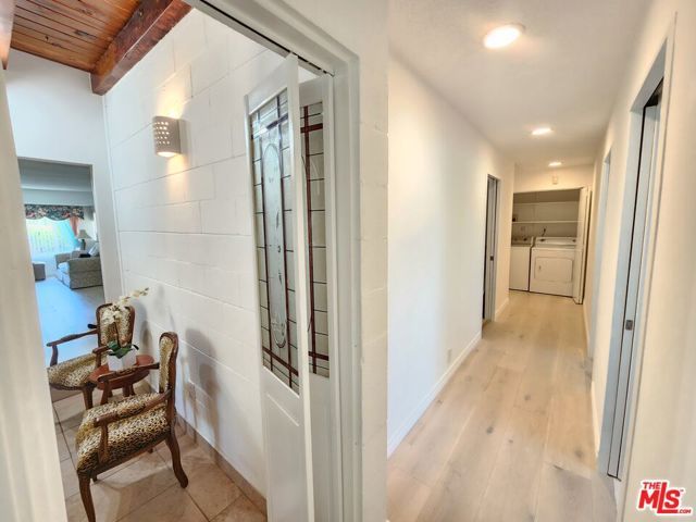 8130 Grimsby Avenue, Los Angeles, CA 90045