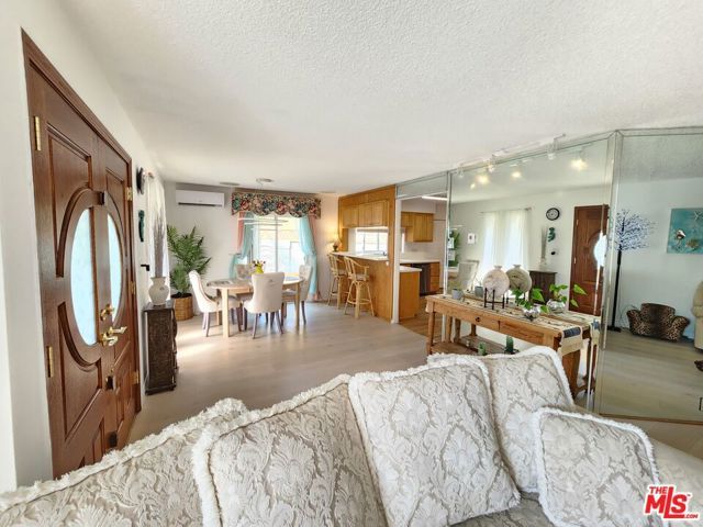 8130 Grimsby Avenue, Los Angeles, CA 90045