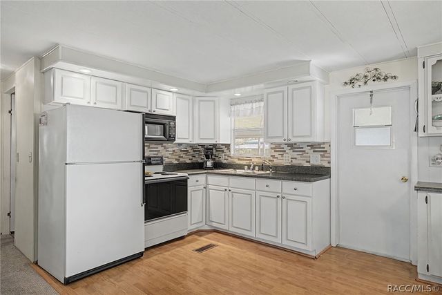 8245 E Lulas Lane, Floral City, FL 34436