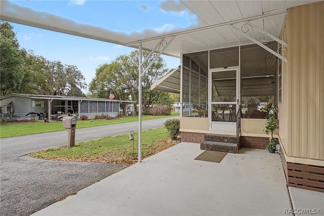 8245 E Lulas Lane, Floral City, FL 34436