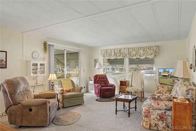 8245 E Lulas Lane, Floral City, FL 34436