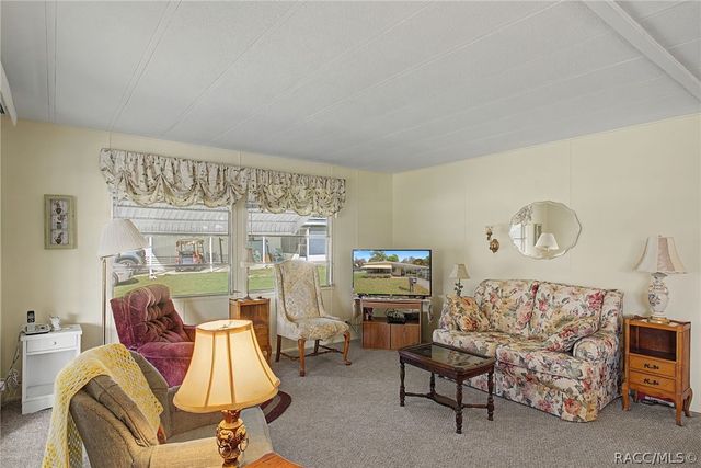 8245 E Lulas Lane, Floral City, FL 34436