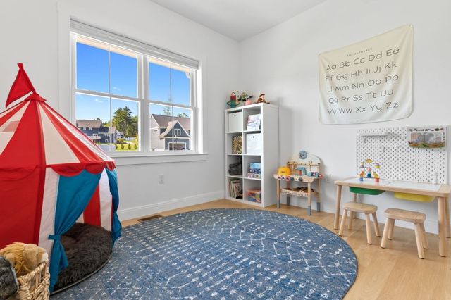 41 Taylor Ln, Rowley, MA 01969