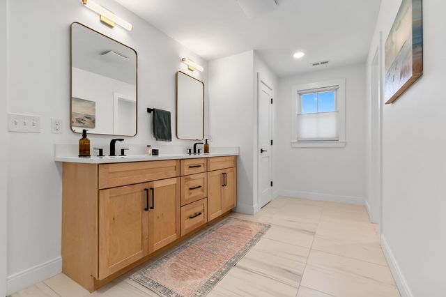 41 Taylor Ln, Rowley, MA 01969