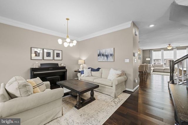 42230 PIEBALD SQ, Aldie, VA 20105