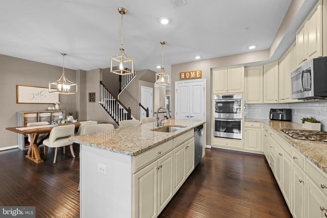 42230 PIEBALD SQ, Aldie, VA 20105