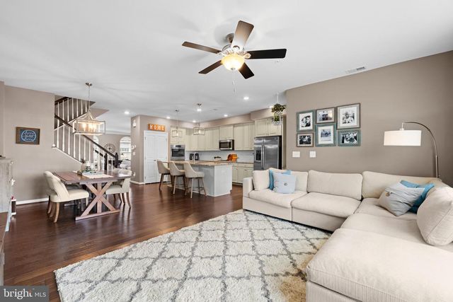 42230 PIEBALD SQ, Aldie, VA 20105