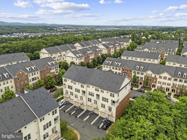42230 PIEBALD SQ, Aldie, VA 20105