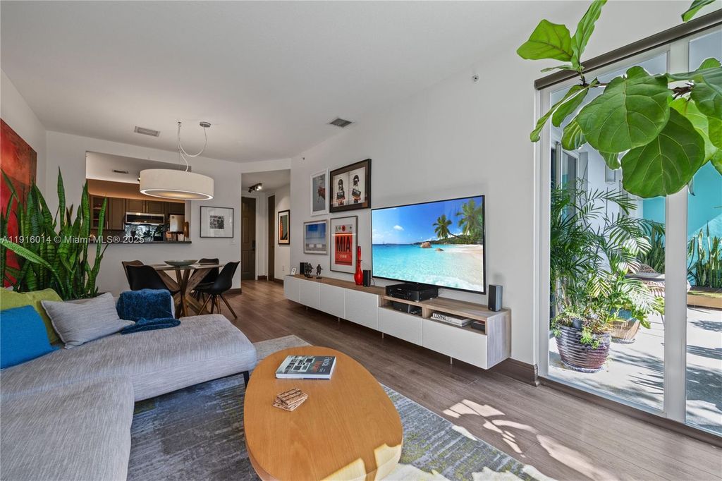 652 NE 63rd St 403, Miami, FL 33138