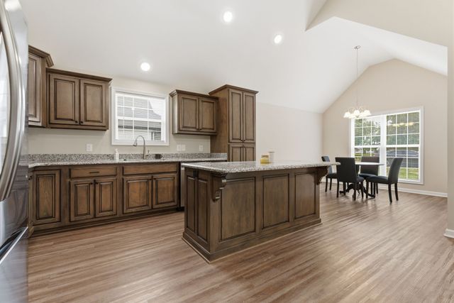 120 Mazie Dr, Lafayette, TN 37083