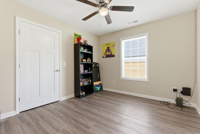 120 Mazie Dr, Lafayette, TN 37083