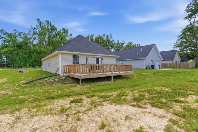 120 Mazie Dr, Lafayette, TN 37083