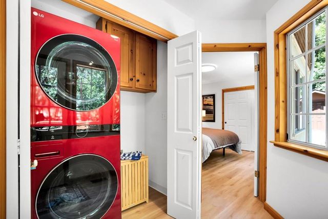 220 Miracle Lane, Santa Cruz, CA 95060