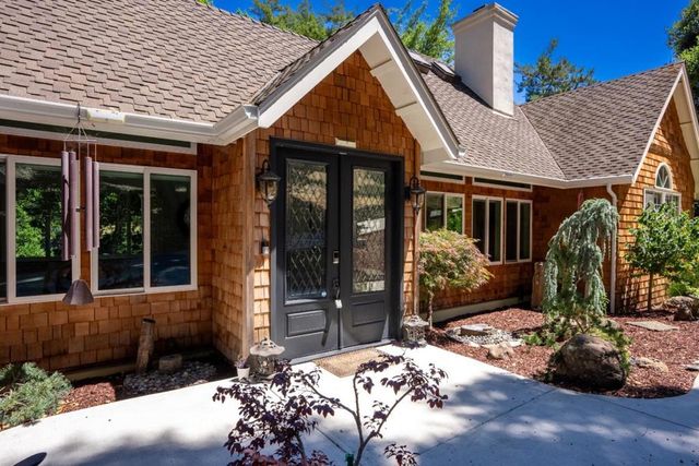 220 Miracle Lane, Santa Cruz, CA 95060