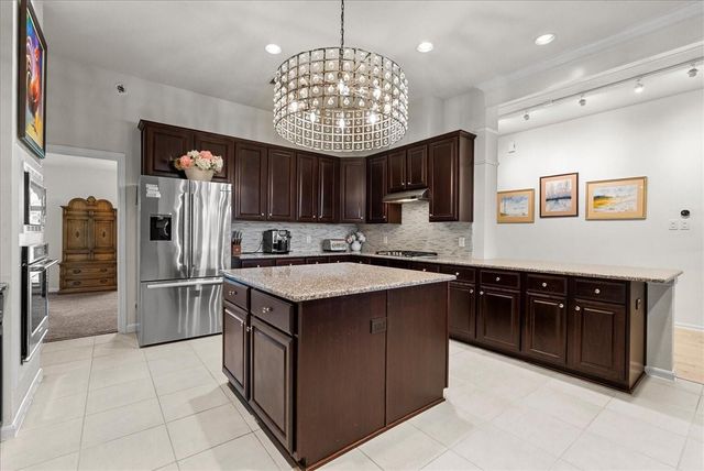 2028 Verde Valley Drive, League City, TX 77573