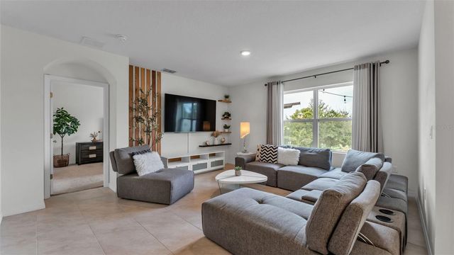 182 ST THOMAS DRIVE, Mulberry, FL 33860