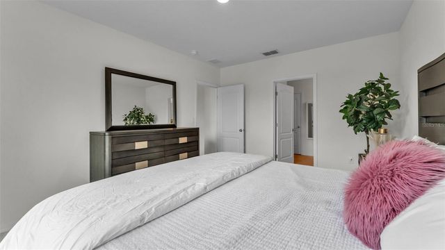 182 ST THOMAS DRIVE, Mulberry, FL 33860