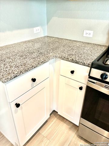 320 Agave, Jourdanton, TX 78026