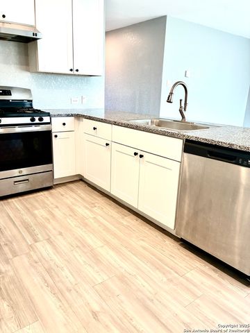 320 Agave, Jourdanton, TX 78026