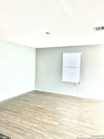 320 Agave, Jourdanton, TX 78026