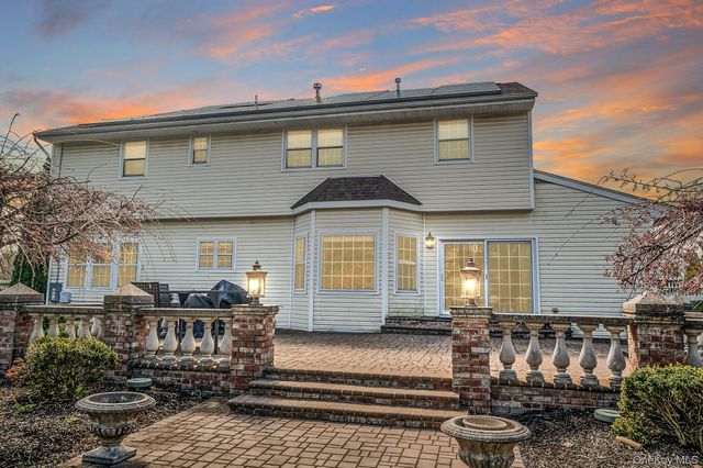 5 Province Drive, South Setauket, NY 11720