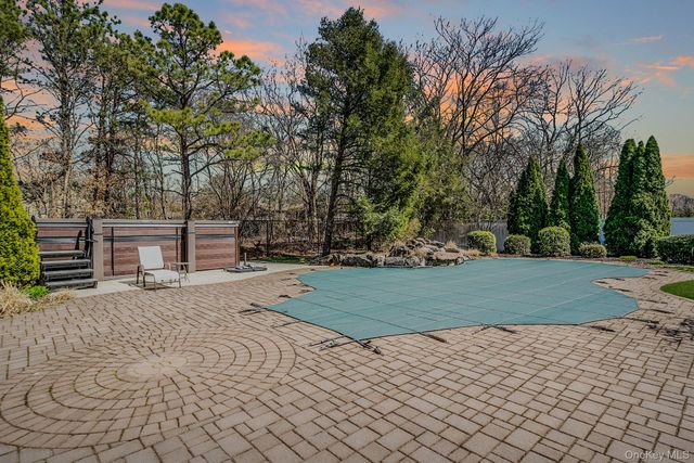 5 Province Drive, South Setauket, NY 11720