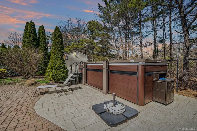 5 Province Drive, South Setauket, NY 11720
