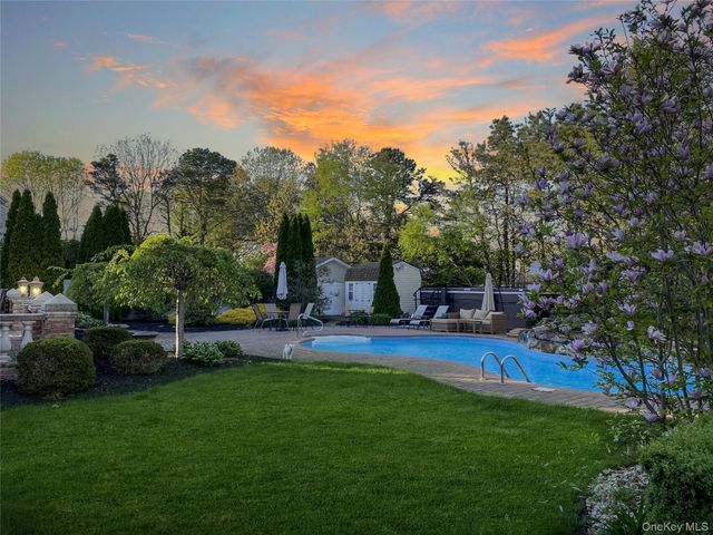 5 Province Drive, South Setauket, NY 11720