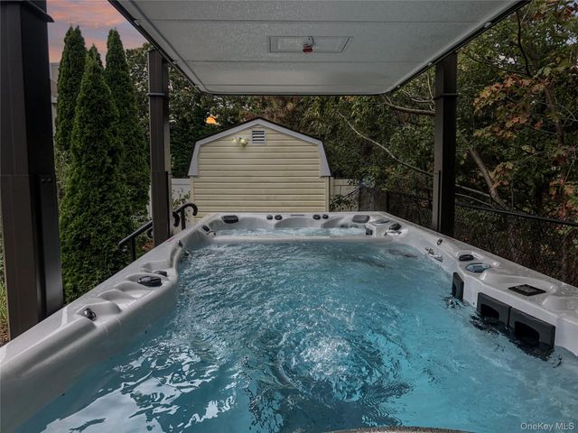 5 Province Drive, South Setauket, NY 11720